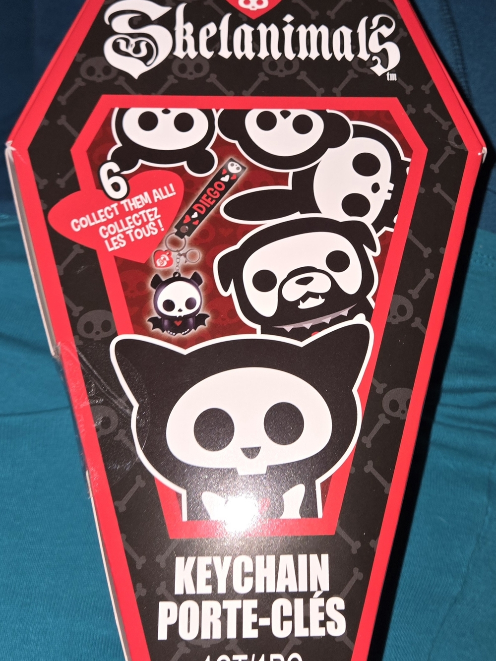 Hasbro Skelanimals Black and White Keychain Pack Art